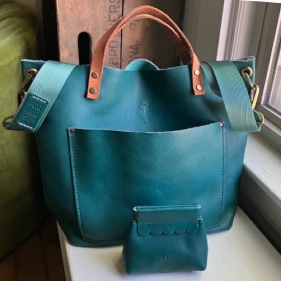Portland Leather Handbags - 🌊CARIBBEAN Portland Leather Goods Medium Classic tote MODIFIED to crossbody